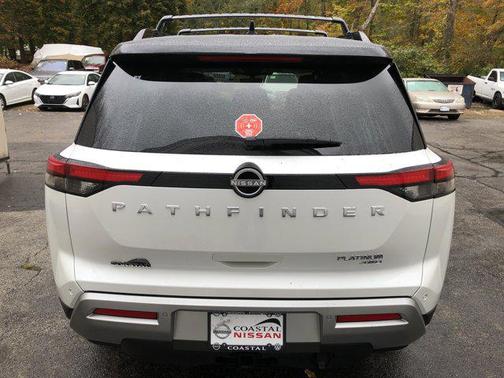 2025 Nissan Pathfinder Platinum 4WD