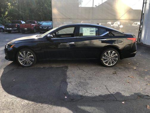 2025 Nissan Altima SL AWD