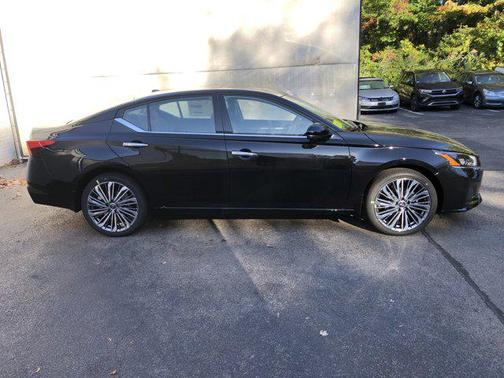 2025 Nissan Altima SL AWD