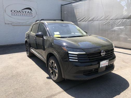Super Black 2026 Nissan Kicks SV