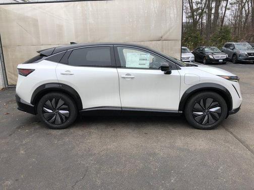 2025 Nissan ARIYA EVOLVE+