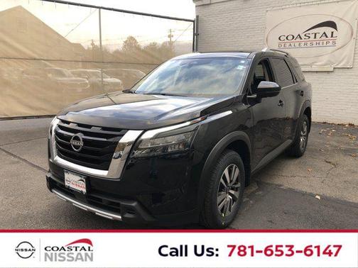 2025 Nissan Pathfinder SL 4WD