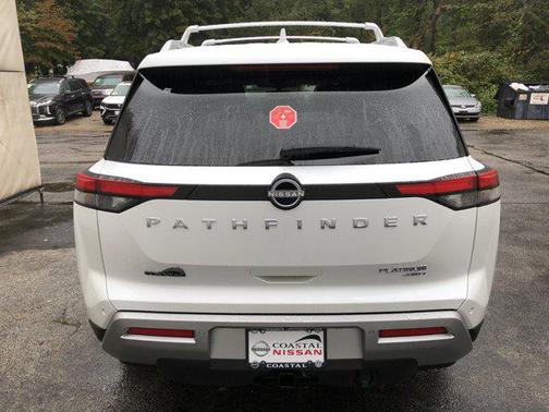 2025 Nissan Pathfinder Platinum 4WD