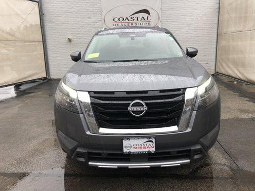 2025 Nissan Pathfinder SL 4WD
