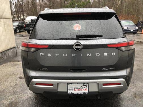 2025 Nissan Pathfinder SL 4WD