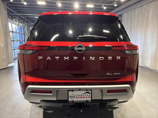 2024 Nissan Pathfinder SL 4WD