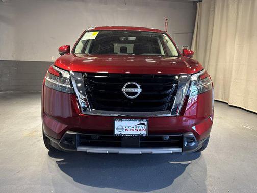 2024 Nissan Pathfinder SL 4WD