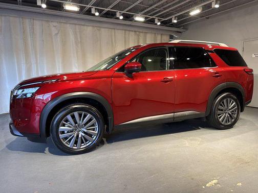 2024 Nissan Pathfinder SL 4WD