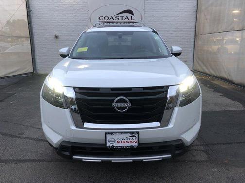 2025 Nissan Pathfinder SL 4WD