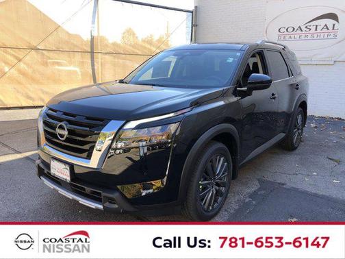 2025 Nissan Pathfinder SL 4WD