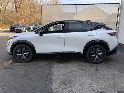 2025 Nissan ARIYA ENGAGE