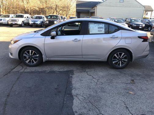 2025 Nissan Versa 1.6 SV