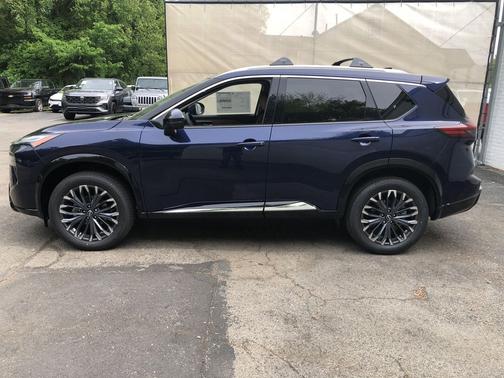 Deep Ocean Blue Pearl 2026 Nissan Rogue Platinum