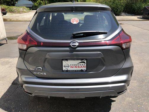 2025 Nissan Kicks S