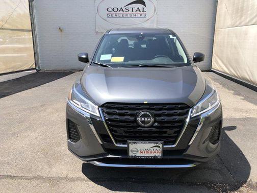 2025 Nissan Kicks S