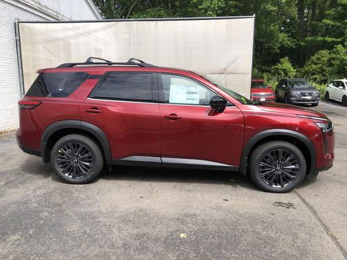 CHARCOAL/SCARLET EM 2026 Nissan Pathfinder SL