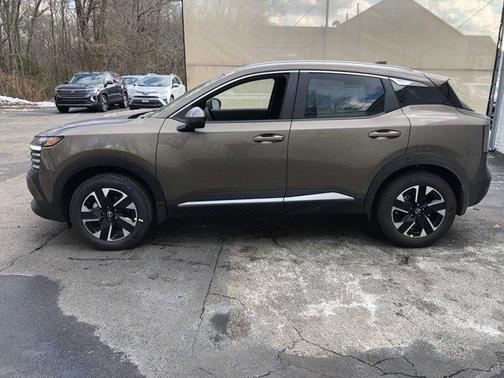 2025 Nissan Kicks SV