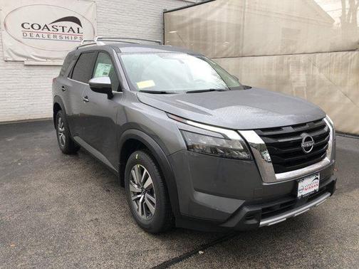 2025 Nissan Pathfinder SL 4WD