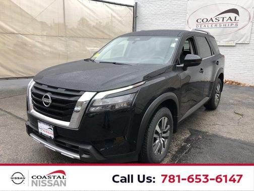 2025 Nissan Pathfinder SL 4WD