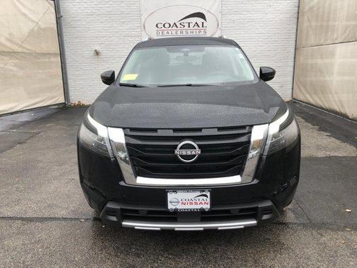 2025 Nissan Pathfinder SL 4WD