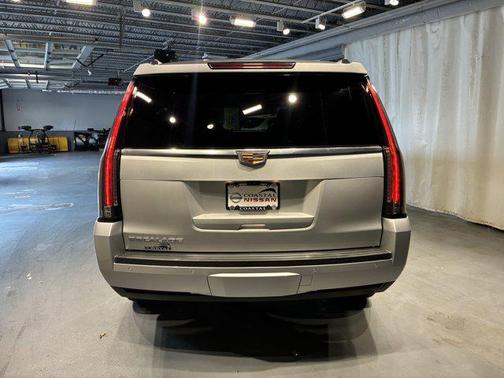 2020 Cadillac Escalade Platinum