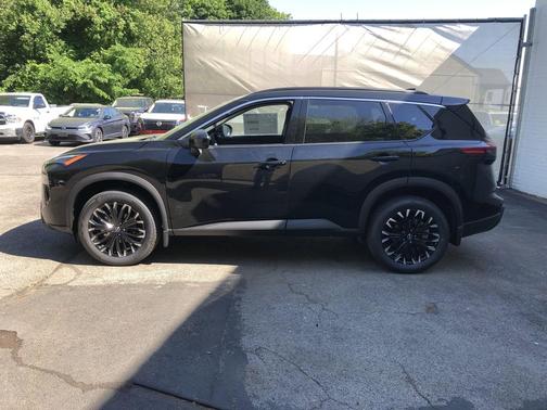 CHARCOAL/SUPER BLAC 2026 Nissan Rogue Dark Armor