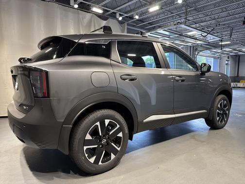 Gun Metallic 2026 Nissan Kicks SV