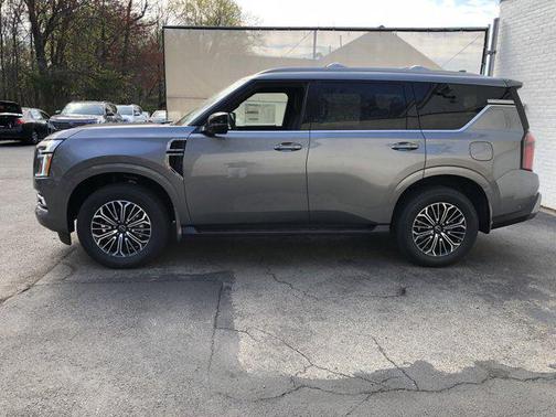 2025 Nissan Armada SL 4WD