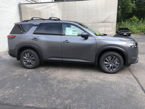 2025 Nissan Pathfinder SV 4WD