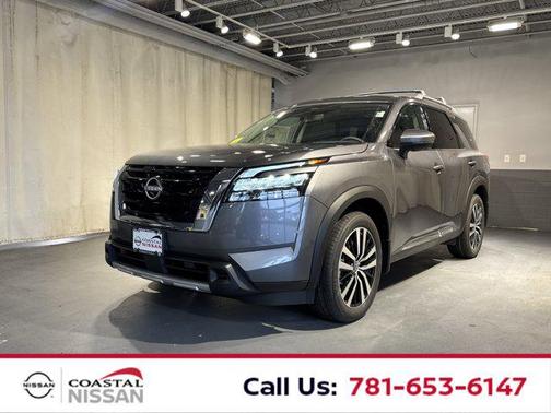 2025 Nissan Pathfinder Platinum 4WD