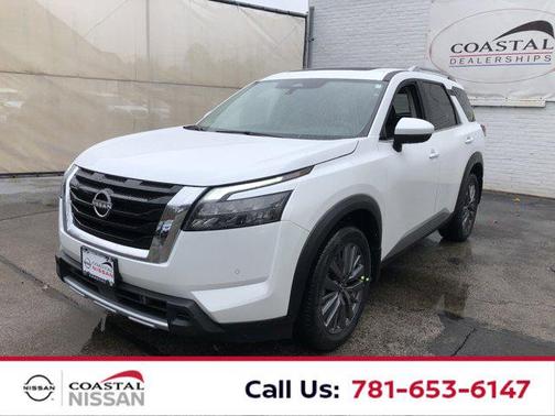 2025 Nissan Pathfinder SL 4WD