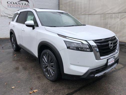 2025 Nissan Pathfinder SL 4WD