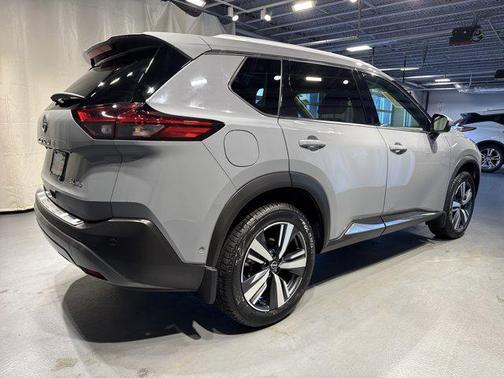 2022 Nissan Rogue SL