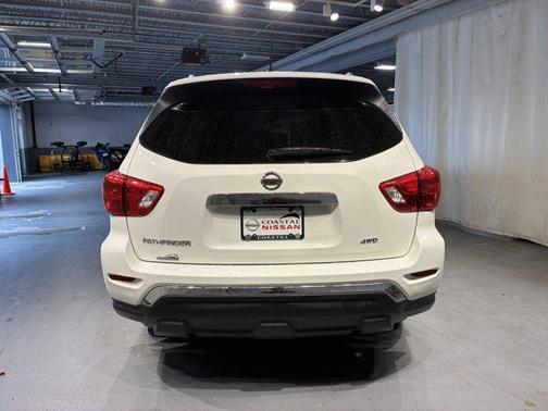 2017 Nissan Pathfinder S
