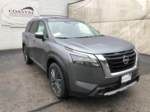 2025 Nissan Pathfinder SL 4WD