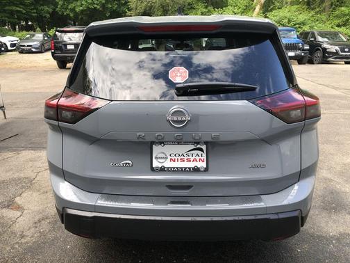Boulder Gray Pearl 2026 Nissan Rogue SV