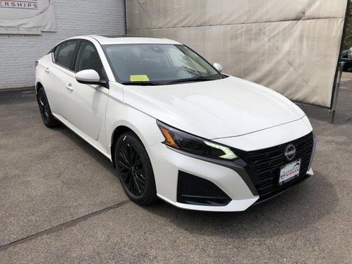 Pearl White Tricoat 2026 Nissan Altima SV AWD