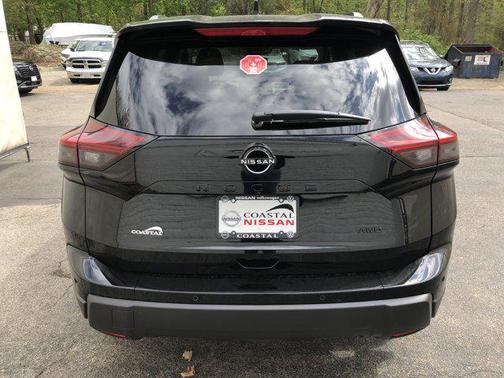 Super Black 2026 Nissan Rogue Dark Armor