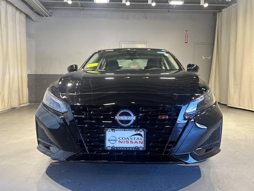 Super Black 2026 Nissan Altima SR AWD