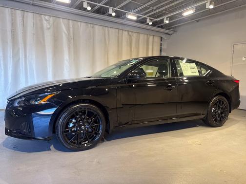 Super Black 2026 Nissan Altima SR AWD