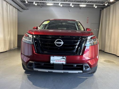 Scarlet Ember 2024 Nissan Pathfinder SL 4WD