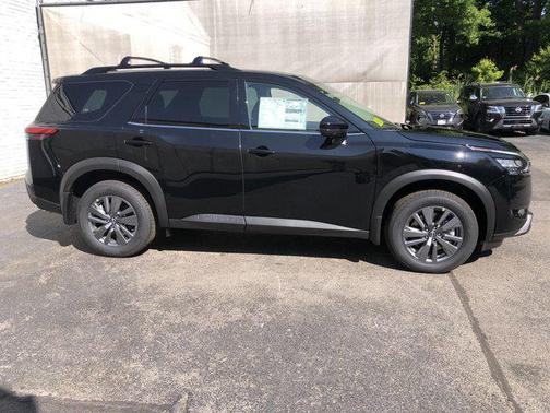 2025 Nissan Pathfinder SV 4WD