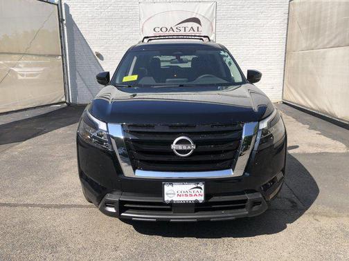 2025 Nissan Pathfinder SV 4WD