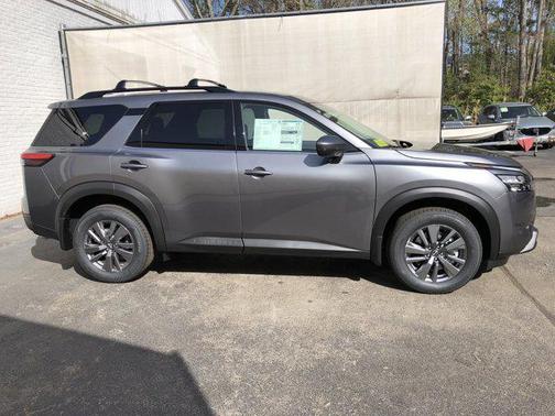 2025 Nissan Pathfinder SV 4WD