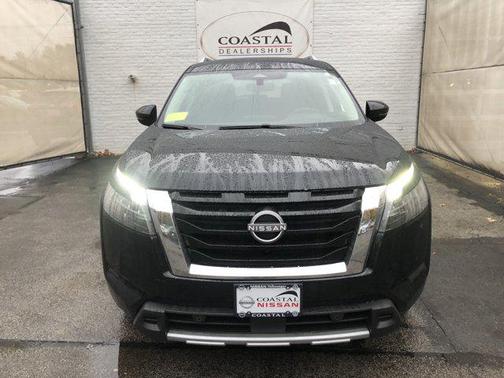 2025 Nissan Pathfinder SL 4WD