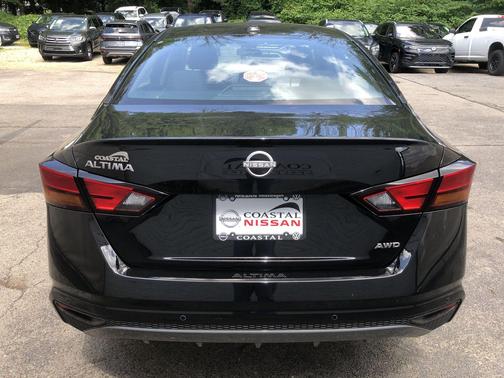 Super Black 2026 Nissan Altima SV AWD