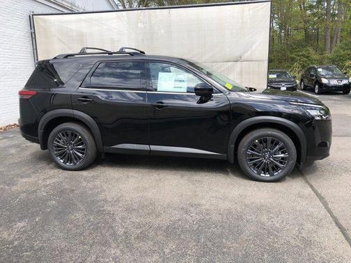 Super Black 2026 Nissan Pathfinder SL