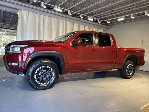 Cardinal Red Metallic Tricoat 2025 Nissan Frontier PRO-4X