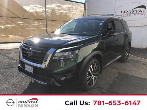 2025 Nissan Pathfinder Platinum 4WD