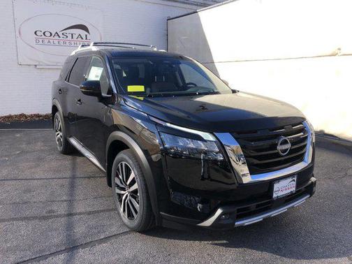 2025 Nissan Pathfinder Platinum 4WD